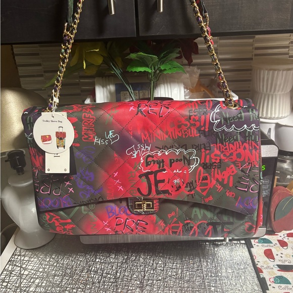 Vibrant Graffiti Quilted Trolley Sleeve Bag - Picture 3 of 6